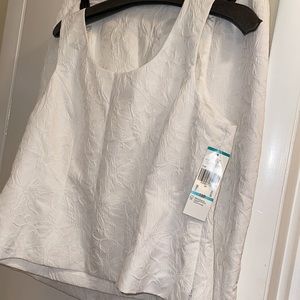 This 3PC pure white suit is simply Ahhhh-mazing! Brand new with tags 16P